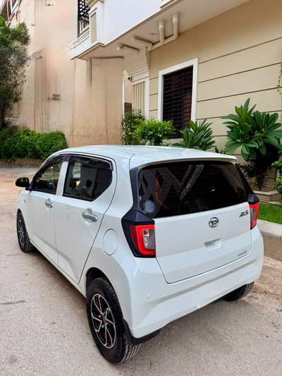 Daihatsu Mira 2022