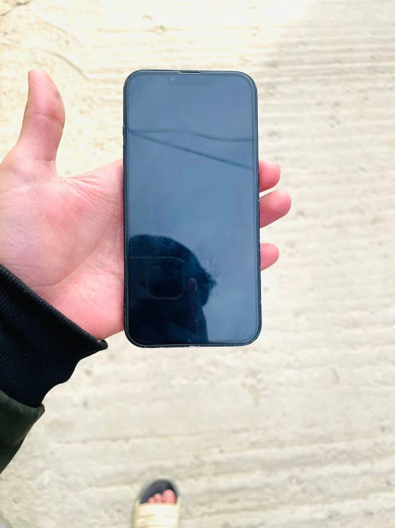 Apple iPhone 13 1