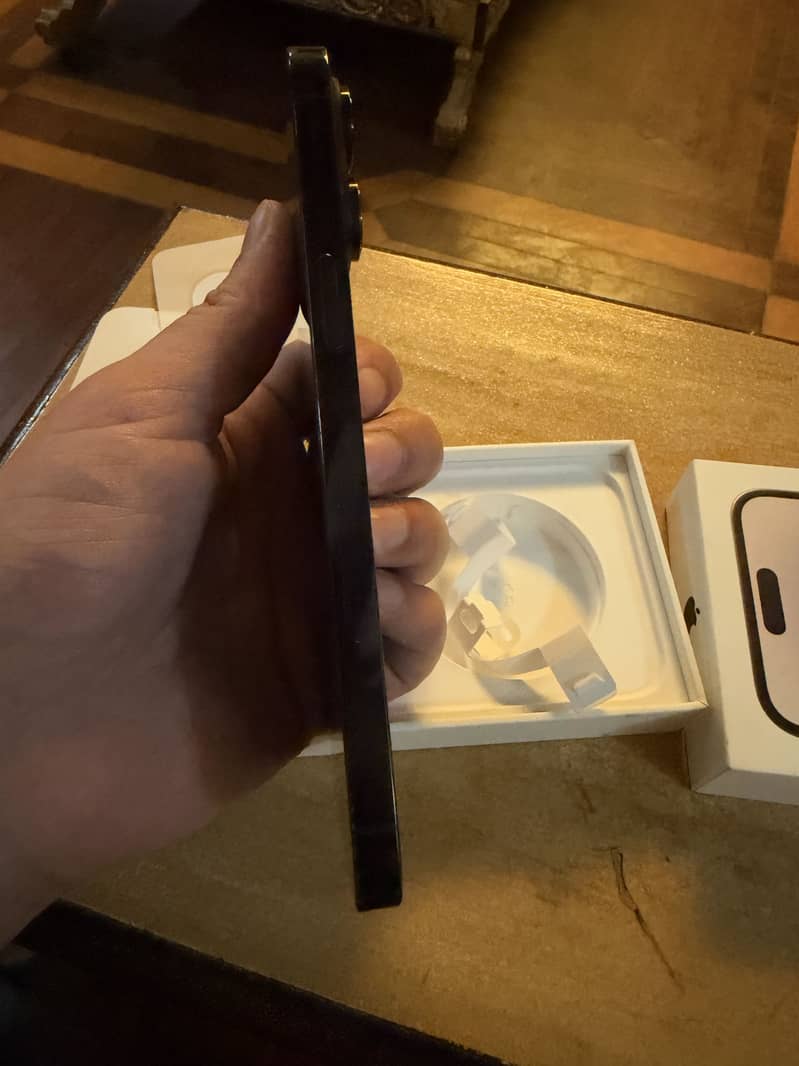 Apple iPhone 14 Pro Max 6