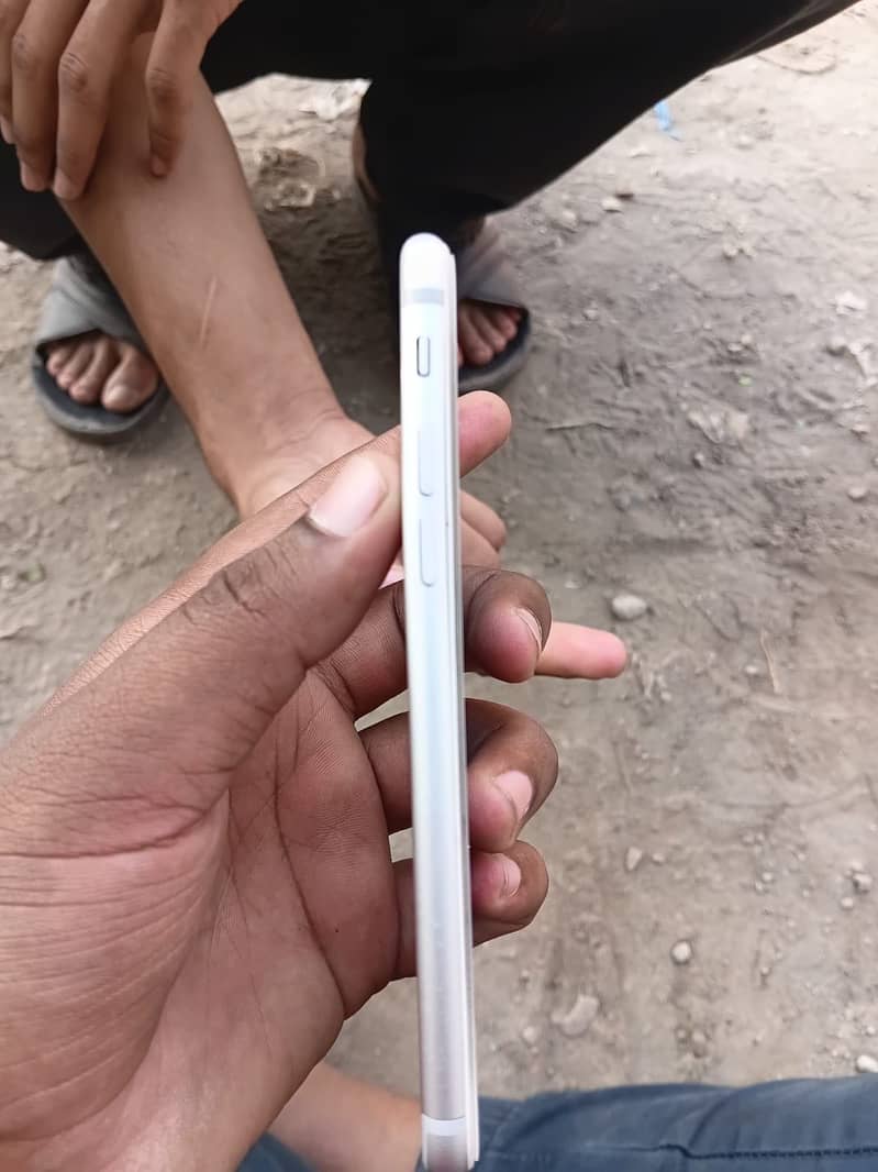 Apple iPhone 7 6