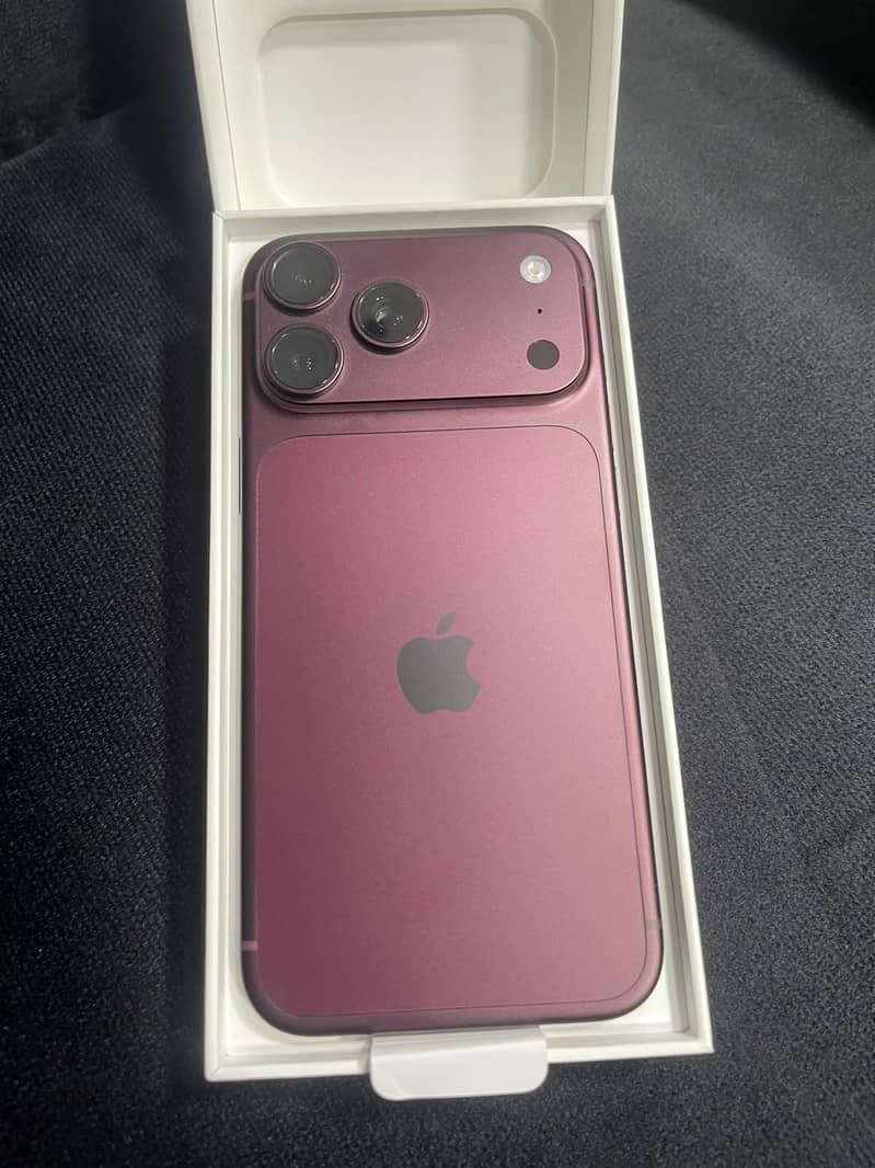 Apple iPhone 18 Pro Max 1