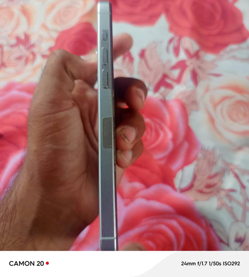 Apple iPhone 15 Pro Max 2