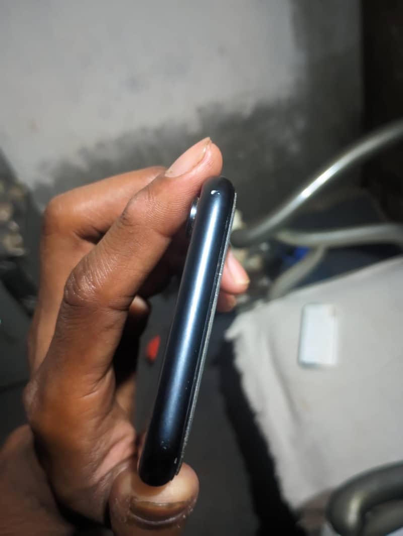 Apple iPhone XR 5