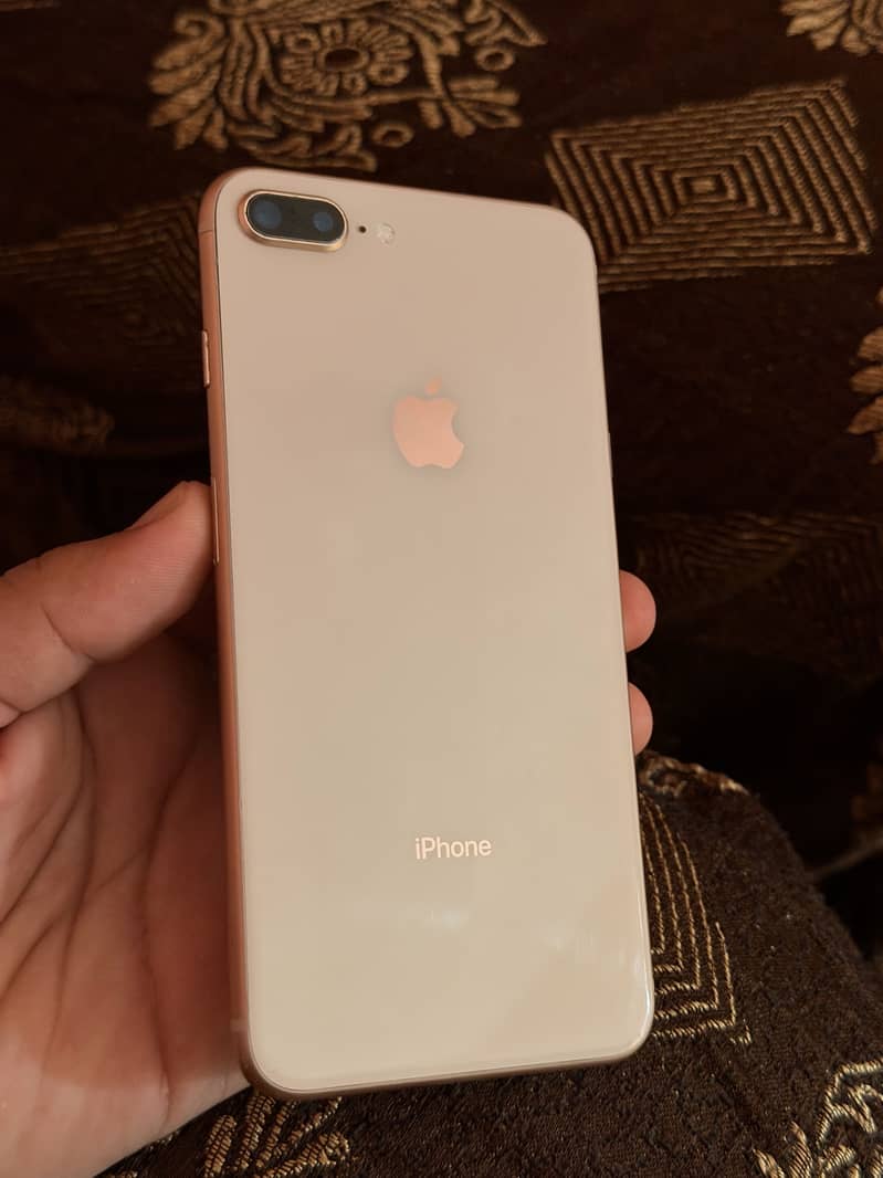 Apple iPhone 8 Plus 5