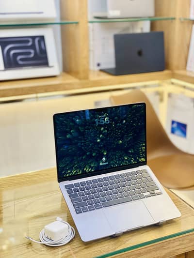 MacBook Air M2 13.6inch 8gb /512gb