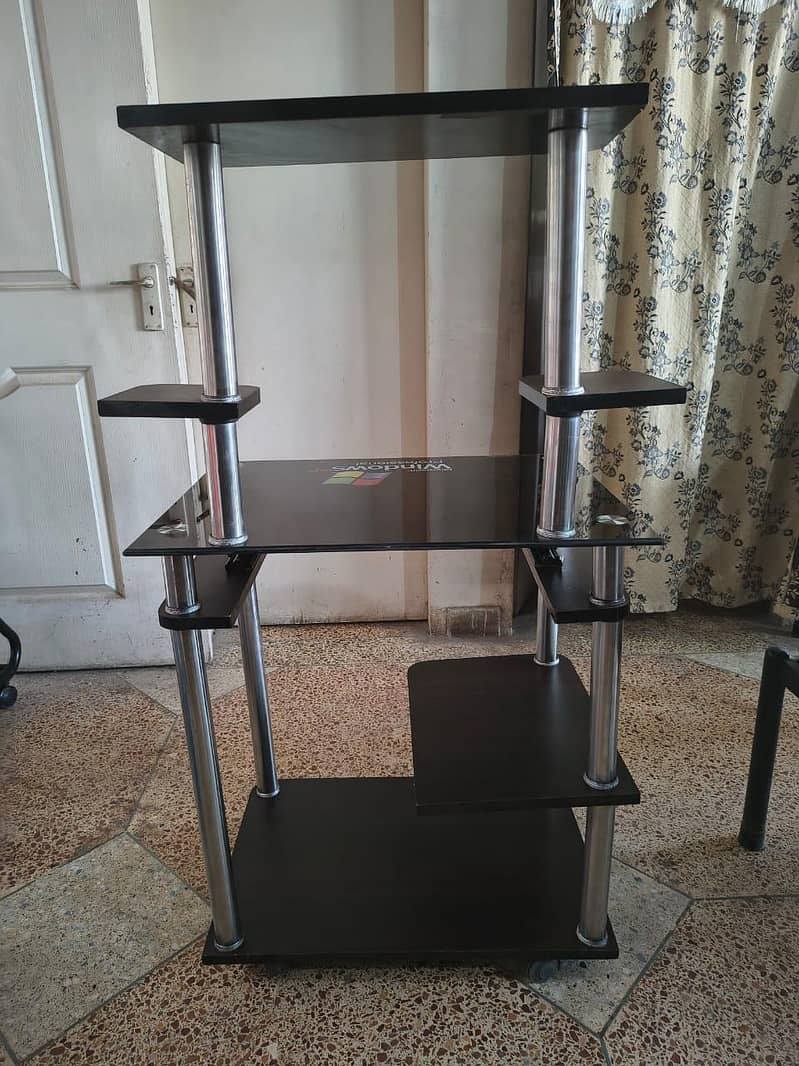 Computer Table 4