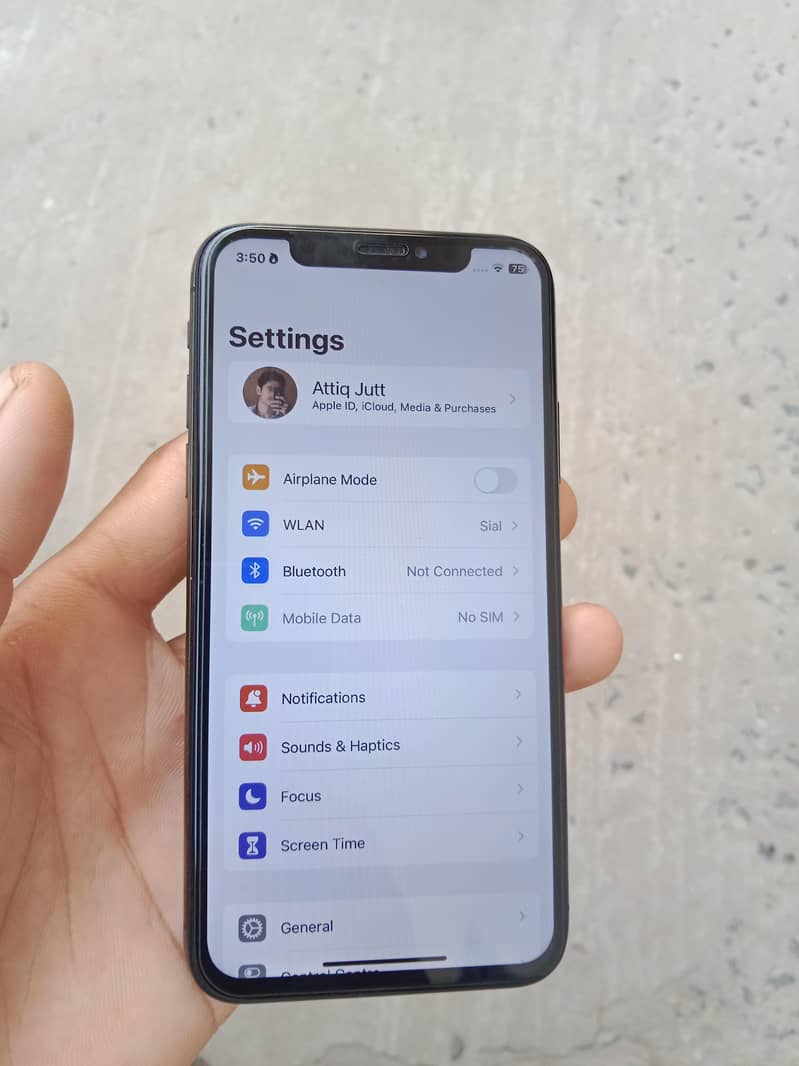 Apple iPhone X 4
