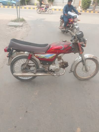 metro 2004  22000 ki