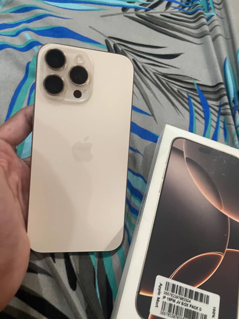 Apple iPhone 16 Pro Max 1