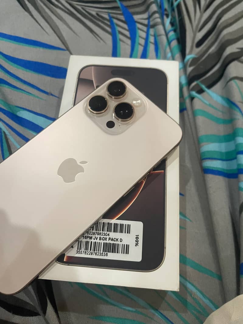 Apple iPhone 16 Pro Max 8