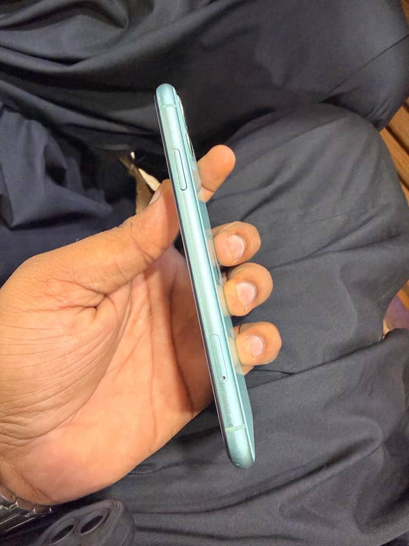 Apple iPhone 11 2