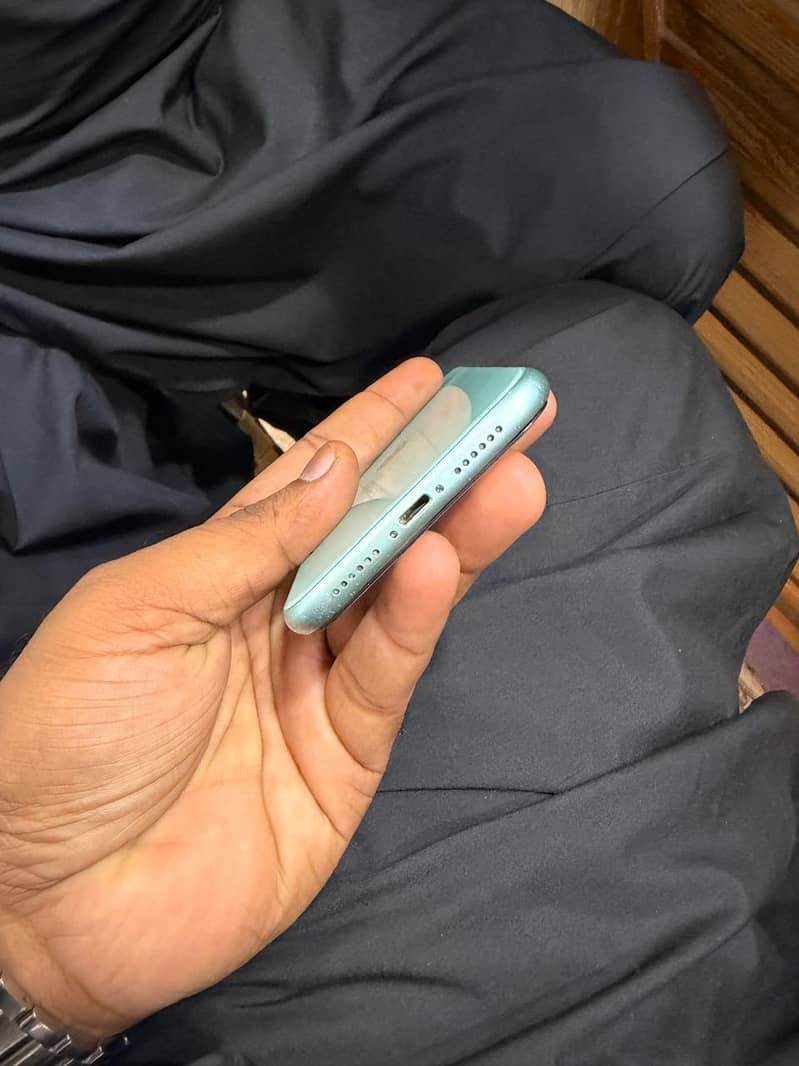 Apple iPhone 11 5