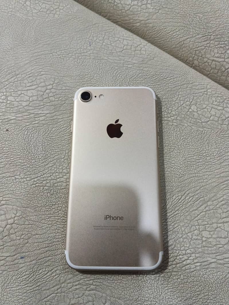 Apple iPhone 7 2