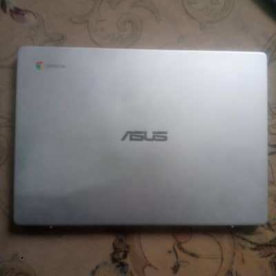 Chroome book ASUS 8/32