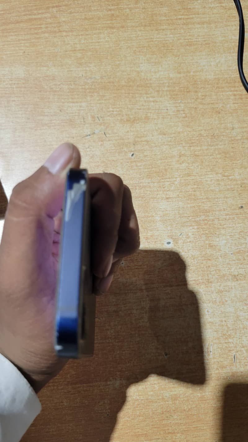 Apple iPhone 12 5