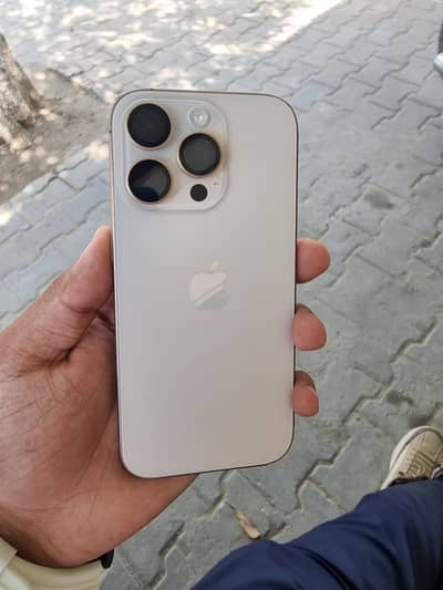 Apple iPhone 16 Pro