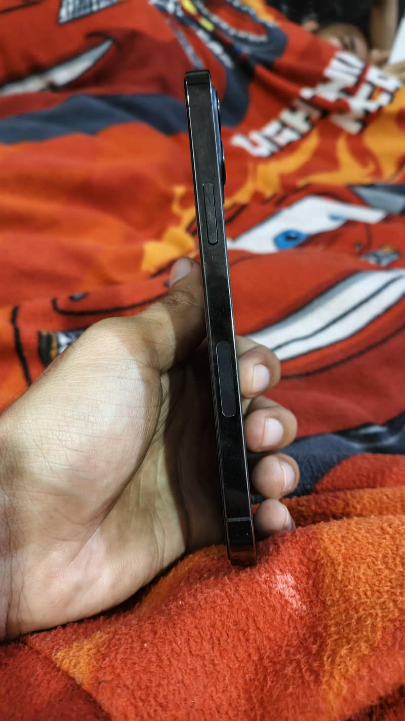 Apple iPhone 12 Pro 3