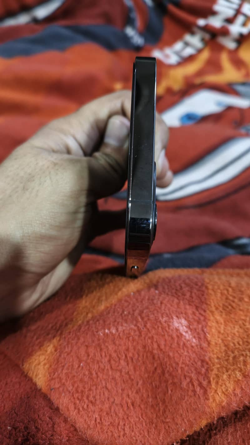 Apple iPhone 12 Pro 4