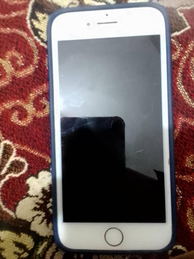 Apple iPhone 7 0