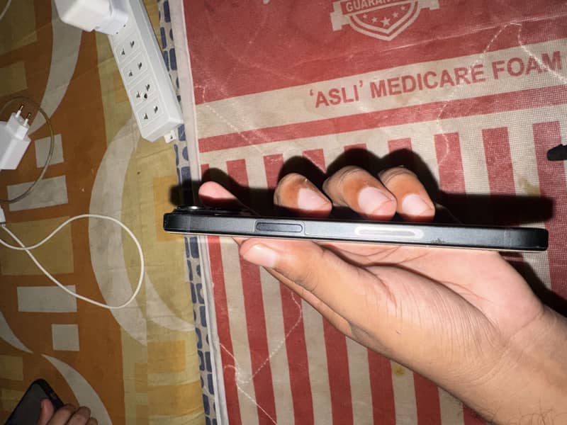 Apple iPhone 15, 10/10 4