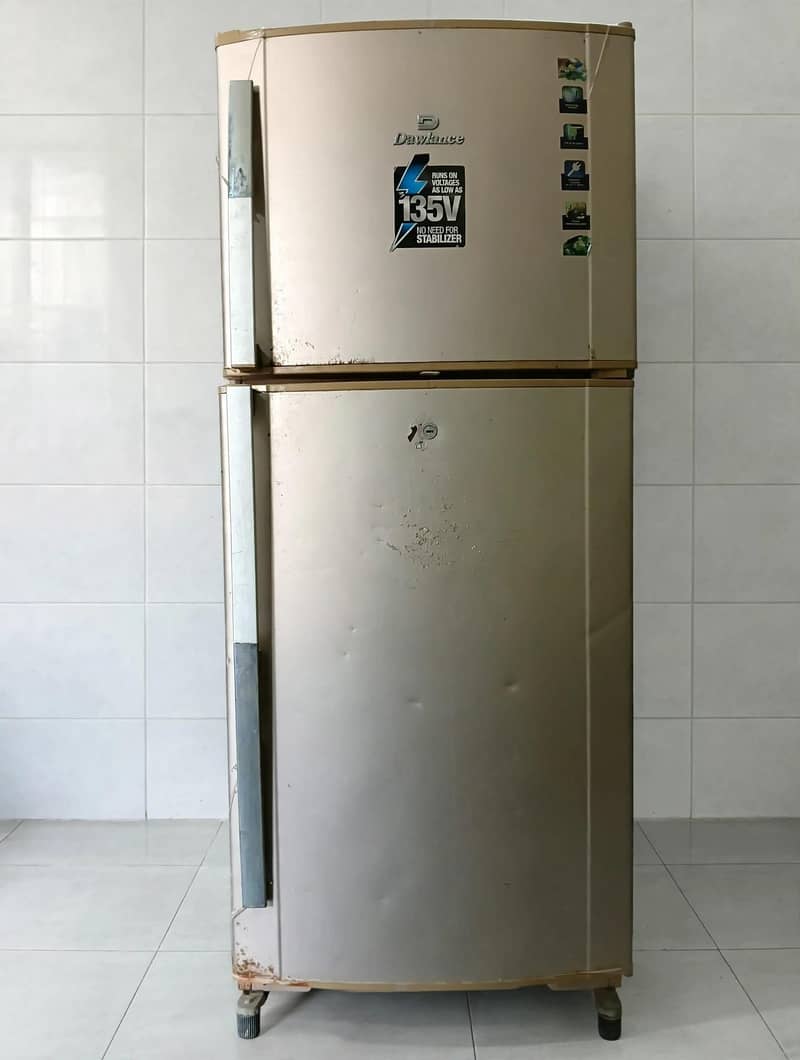 selling  fridge 0