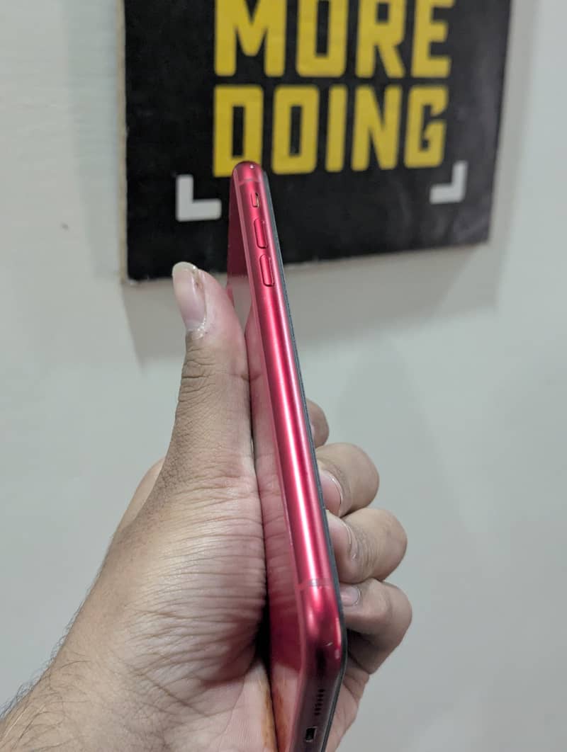 Apple iPhone 11 7