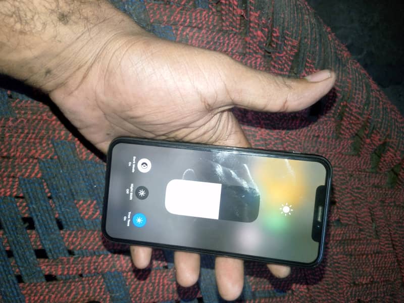Apple iPhone X 4
