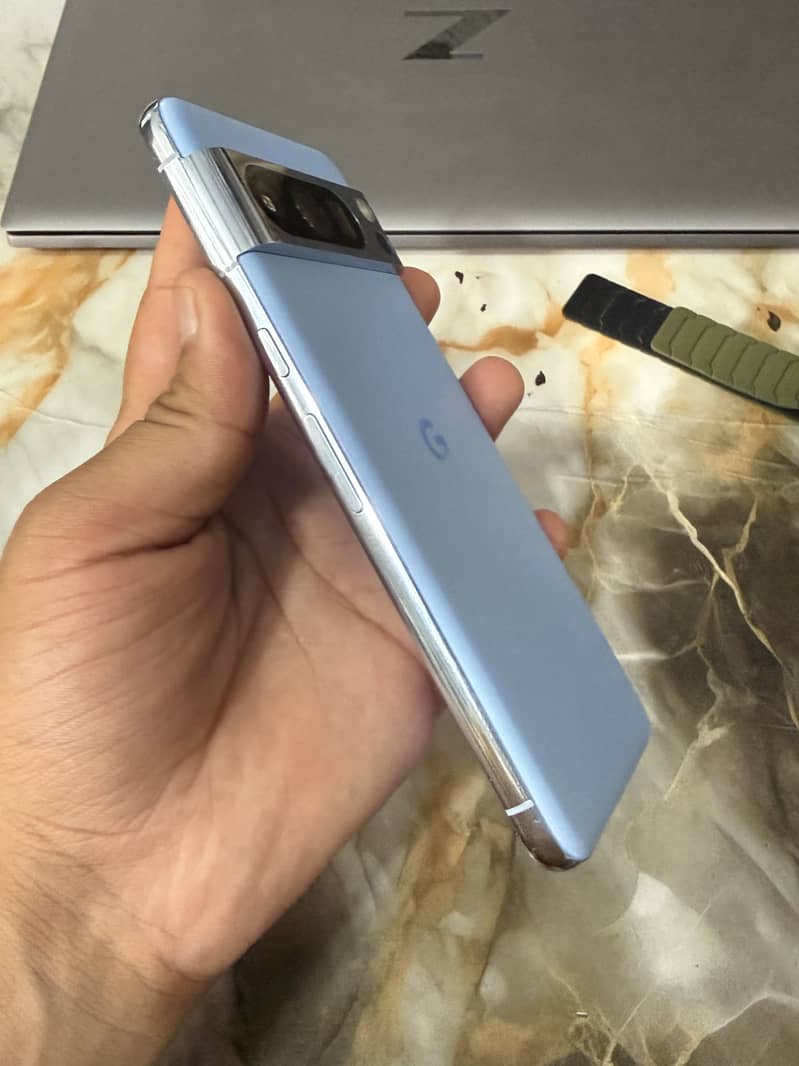 Google Pixel 8 Pro 4