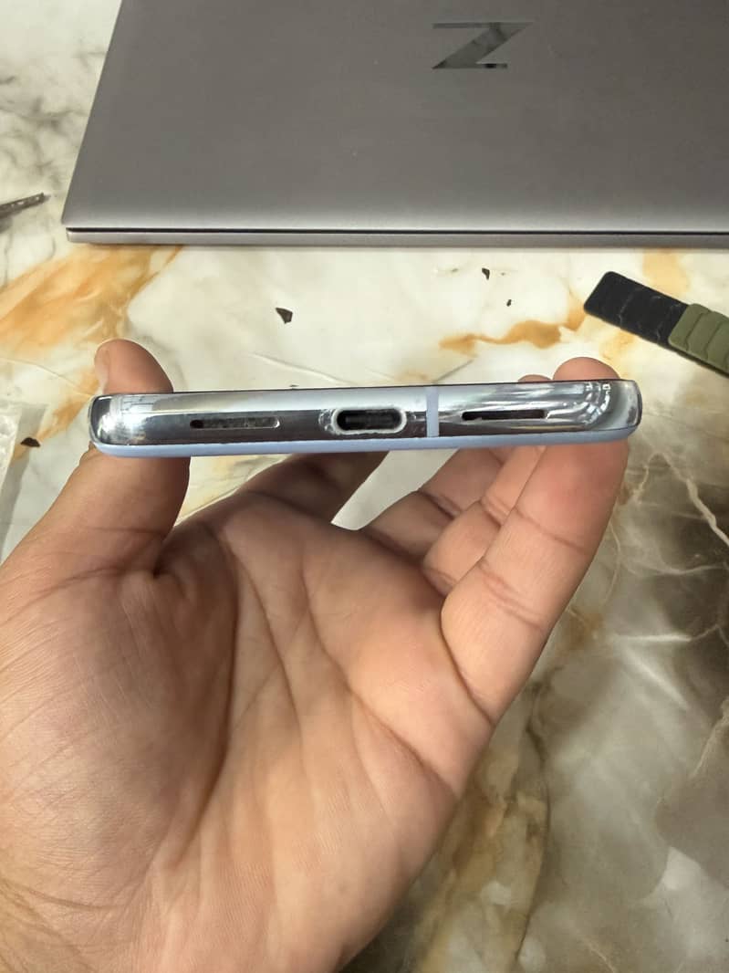 Google Pixel 8 Pro 6