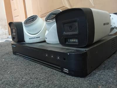 Hikvision Ds-7204HQHI/M1/S DVR with 5MP coloured with Voice Camera