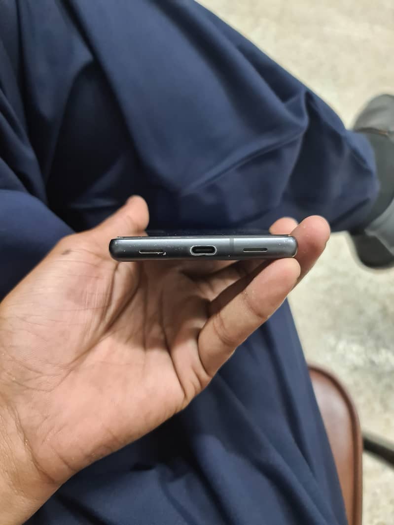 Google Pixel 7a 5