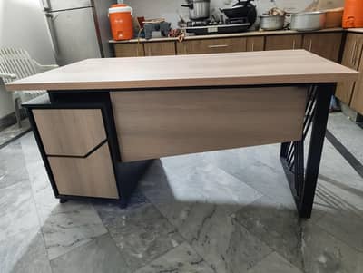 Modern Wooden Office / Study Desk with Drawers (Excellent Condition)