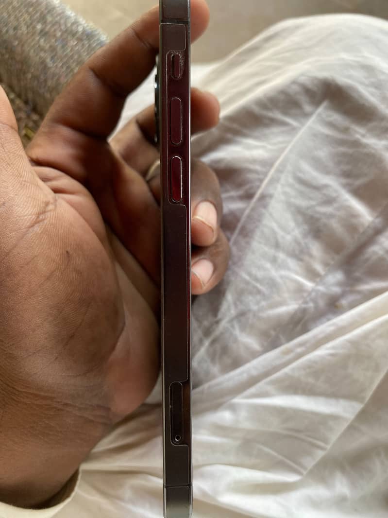 Apple iPhone 12 Pro 1