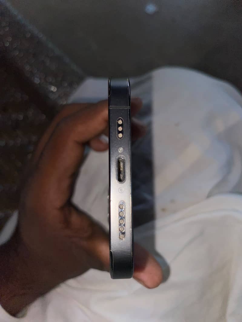 Apple iPhone 12 Pro 2