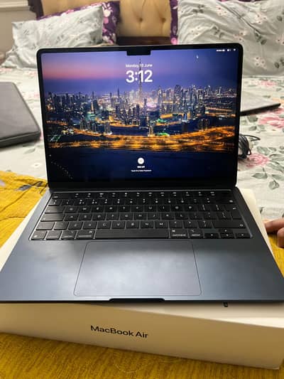 MacBook M3 Air