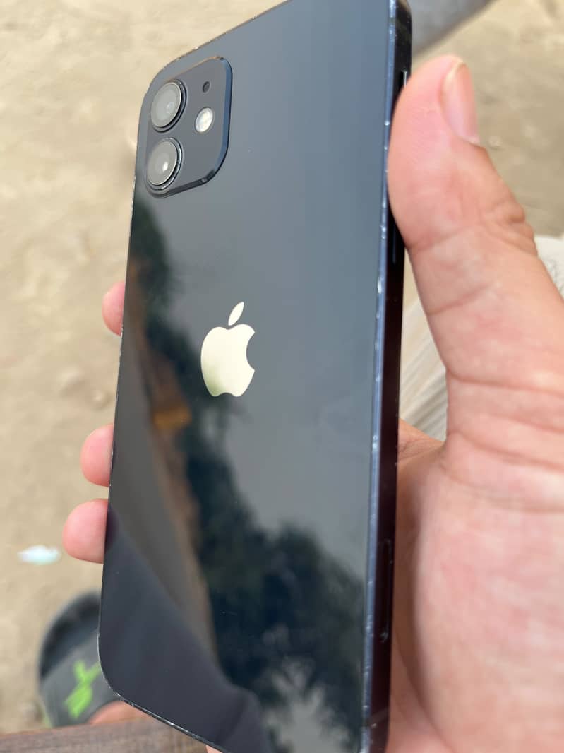 Apple iPhone 12 3