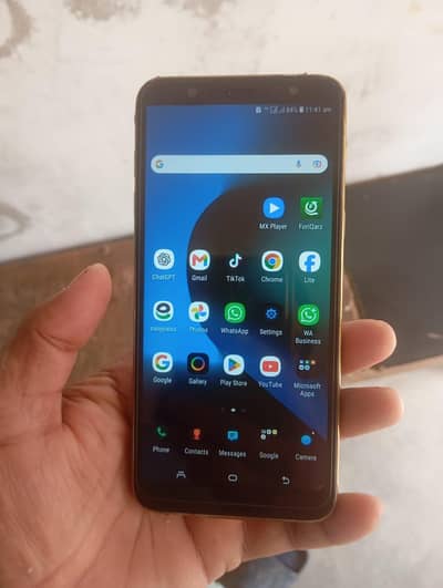 Samsung Mobile J8