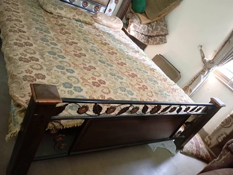 Double Bed Good Condition 2