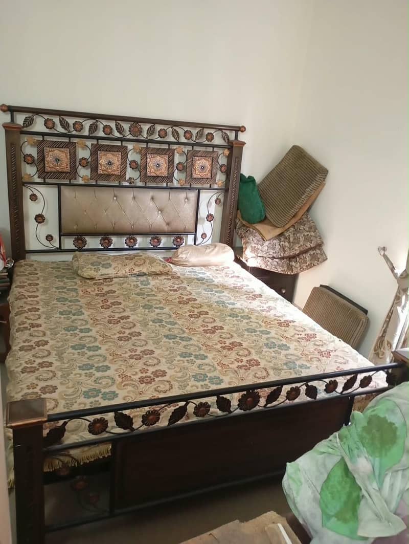 Double Bed Good Condition 3