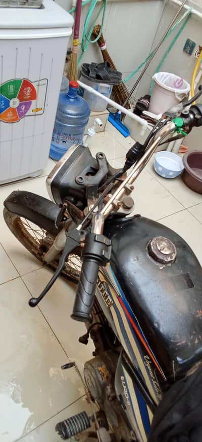 United 70cc 2016 model documents clear.