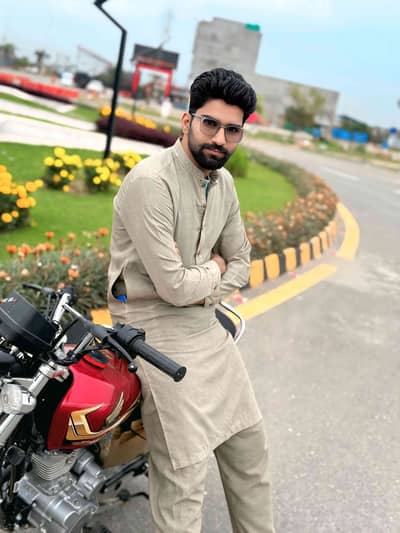 USAMA MUGHAL