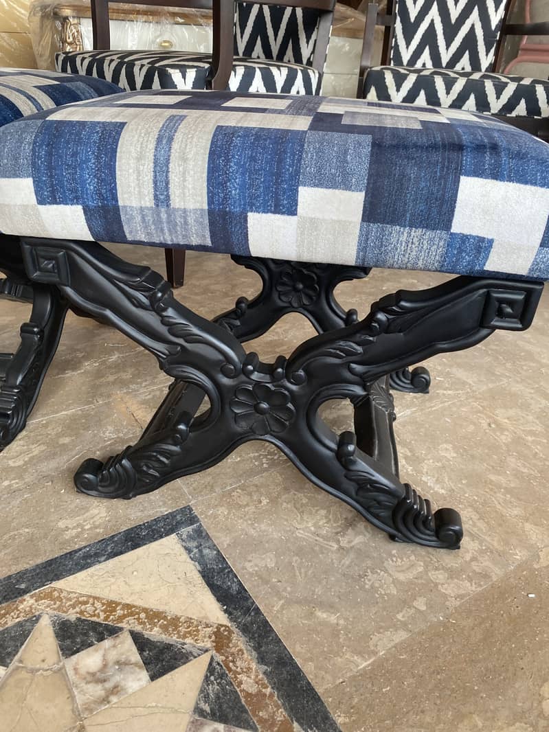 2 elegant stools 2