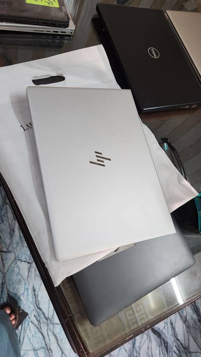 Hp elitebook 840 g5 | i5 8th |8gb ram | 256nvme