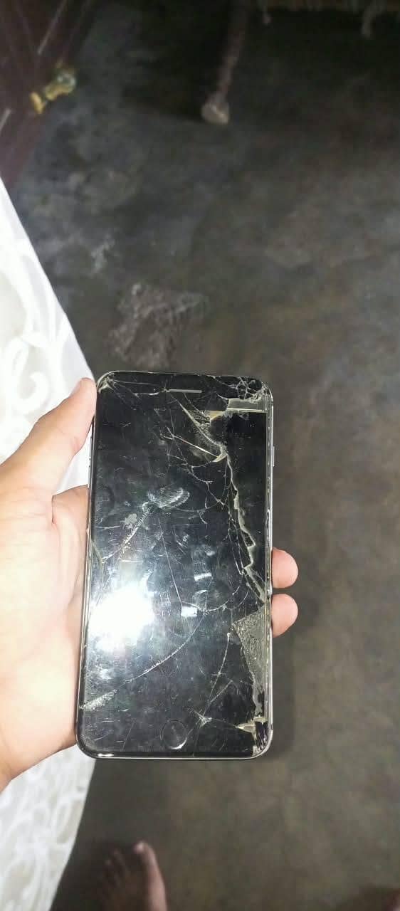 Apple iPhone 8 Plus 2