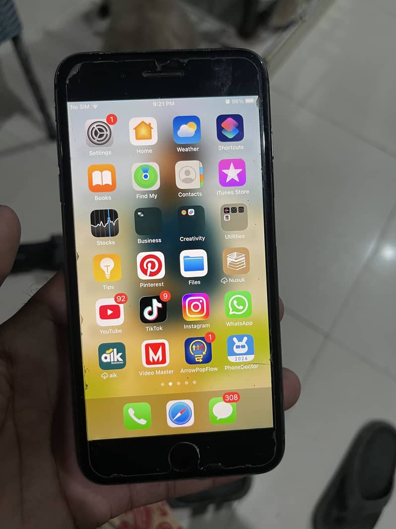 Apple iPhone 8 Plus 0