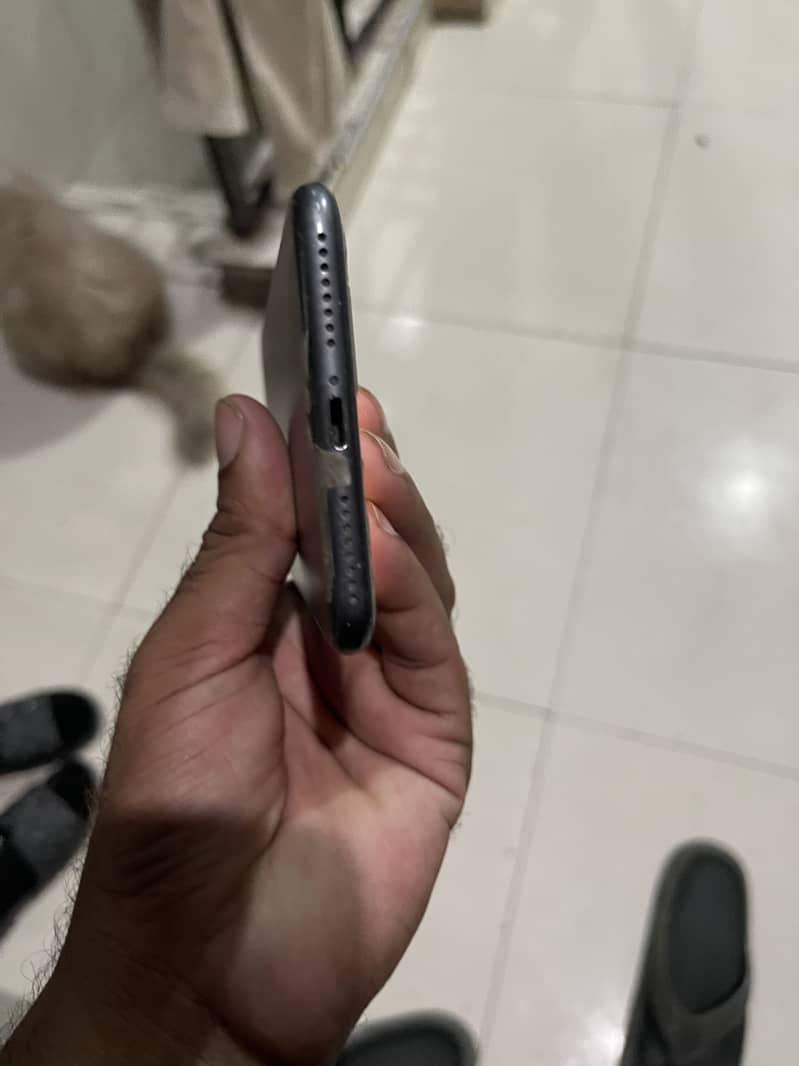 Apple iPhone 8 Plus 3