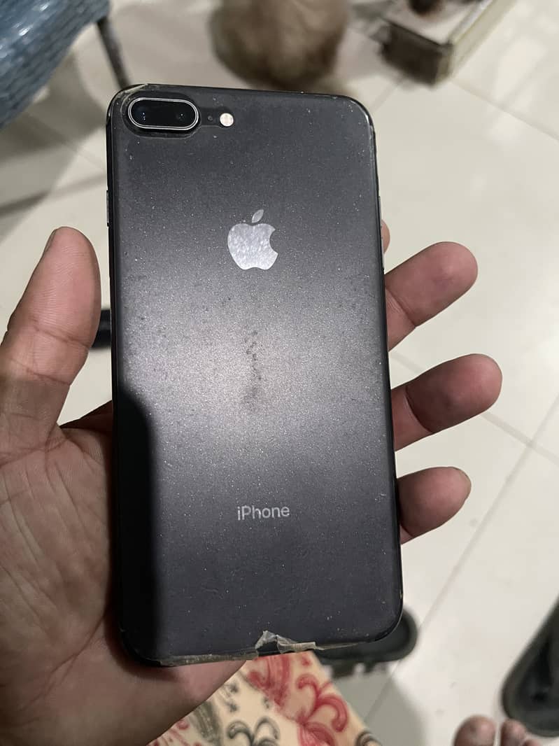 Apple iPhone 8 Plus 5