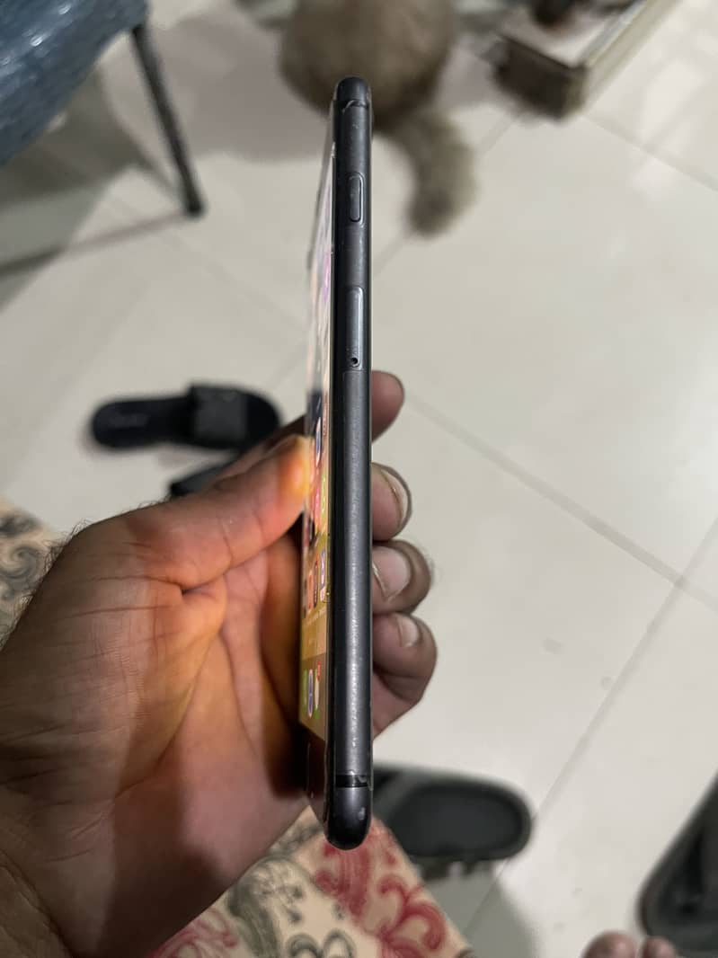 Apple iPhone 8 Plus 6