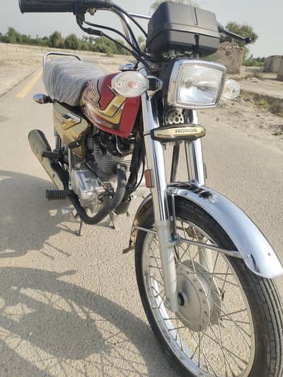 Handa CG 125 2026 Model Self Start Golden