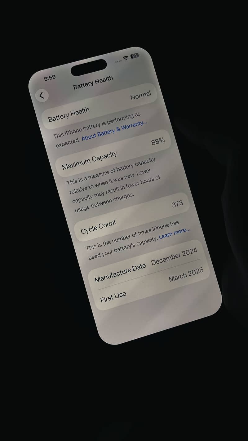 Apple iPhone 16 Pro Max 2